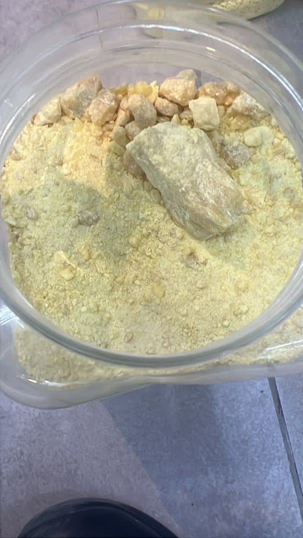 فروش  انواع گوگرد معدنی و پالایشگاهی
